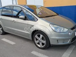 Beige Usado 2010 Ford S-MAX Trend Monovolumen | 5000 €
