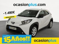Blanco Usado 2024 Toyota Aygo Play Utilitario | 14.850 € (Precio justo)