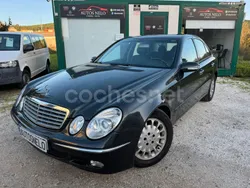 Negro Usado 2002 Mercedes E320 Avantgarde Berlina | 5300 €
