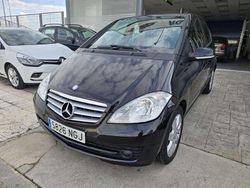 Negro Usado 2012 Mercedes A180 Avantgarde Utilitario | 5500 € (Super precio)
