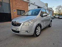 Gris / plata Usado 2009 Opel Agila Enjoy Berlina | 4200 €