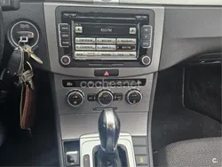 Negro Usado 2013 VW Passat Highline Berlina | 8200 € (Buen precio)