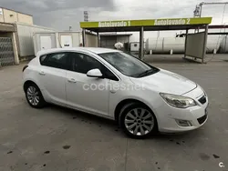 Blanco Usado 2010 Opel Astra Sport Berlina | 5000 € (Precio justo)