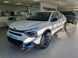 Blanco Nuevo 2024 Citroën e-C4 Feel Berlina | 27.950 € (Precio justo)