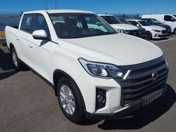 Blanco Usado 2023 Ssangyong (KGM) Musso Berlina | 27.900 €