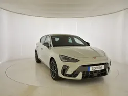 Gris/plata Nuevo 2025 Cupra Leon | 29.990 € (Super precio)