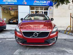 Burdeos Usado 2017 Volvo V40 CC Momentum Familiar | 14.800 € (Buen precio)