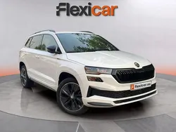 Blanco Usado 2022 Skoda Karoq SportLine SUV | 24.990 € (Caro)