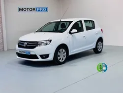 Blanco Usado 2015 Dacia Sandero Lauréate Utilitario | 6490 € (Precio justo)