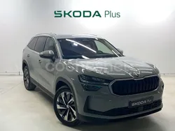 Gris / plata Usado 2024 Skoda Kodiaq Selection SUV | 41.900 € (Caro)