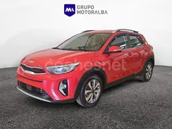 Rojo Usado 2024 Kia Stonic SUV | 20.990 € (Un poco caro)