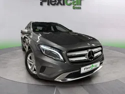 Gris Usado 2017 Mercedes GLA200 Urban SUV | 18.790 €