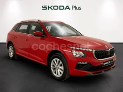 Rojo Usado 2024 Skoda Kamiq Selection SUV | 20.290 € (Buen precio)
