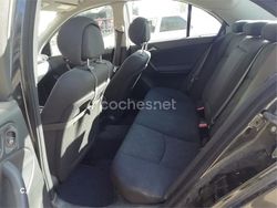 Negro Usado 2006 Mercedes C200 Classic Berlina | 6000 € (Buen precio)