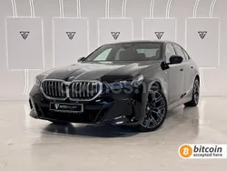 Negro Usado 2024 BMW 520 Comfort Edition Berlina | 57.990 €
