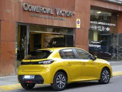 Amarillo Usado 2020 Peugeot 208 Active Utilitario | 12.900 € (Precio justo)