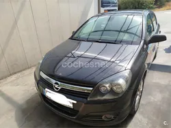 Negro Usado 2004 Opel Astra Elegance Berlina | 3000 € (Precio justo)