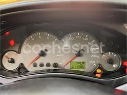 Gris / plata Usado 2004 Ford Focus Ghia Berlina | 1500 € (Buen precio)