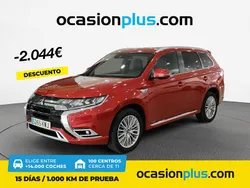 Rojo Usado 2019 Mitsubishi Outlander P-HEV SUV | 22.490 € (Precio justo)