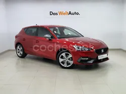 Rojo Nuevo 2024 Seat Leon FR Berlina | 28.900 € (Un poco caro)