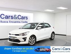 Blanco Usado 2023 Kia Rio Berlina | 16.995 € (Precio justo)