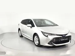 Plateado Usado 2022 Toyota Corolla Active Berlina | 23.300 € (Precio justo)