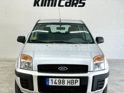 Gris / plata Usado 2011 Ford Fusion Ambiente Berlina | 6777 € (Un poco caro)