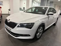 Blanco Usado 2018 Skoda Superb Style Berlina | 11.900 € (Buen precio)