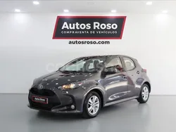Gris / plata Usado 2021 Toyota Yaris Berlina | 15.990 € (Precio justo)