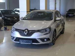 Gris Usado 2018 Renault Mégane IV Bose Edition Utilitario | 15.390 € (Precio justo)