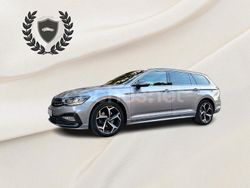 Gris / plata Usado 2021 VW Passat R-line Familiar | 15.995 € (Precio justo)