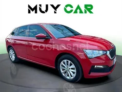 Rojo Usado 2023 Skoda Scala Ambition Utilitario | 15.490 € (Precio justo)