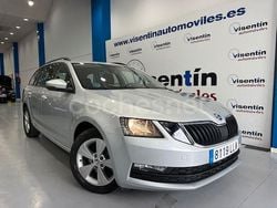 Gris / plata Usado 2021 Skoda Octavia Ambition Familiar | 12.995 € (Precio justo)