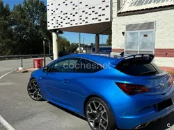 Azul Usado 2014 Opel Astra GTC OPC Berlina | 14.500 €