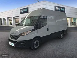 Blanco Usado 2022 Iveco Daily Van | 25.490 € (Un poco caro)