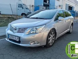 Gris / plata Usado 2009 Toyota Avensis Executive Familiar | 6995 € (Buen precio)