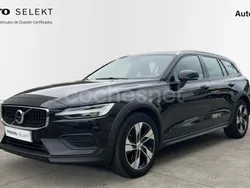 Negro Usado 2023 Volvo V60 CC Core Familiar | 41.900 € (Precio justo)