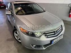 Gris / plata Usado 2009 Honda Accord Executive Berlina | 9390 € (Precio justo)