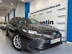 Beige Usado 2020 Toyota Camry Business Edition Berlina | 21.750 € (Precio justo)