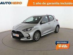 Gris Usado 2024 Toyota Yaris Hybrid Active | 21.099 € (Buen precio)