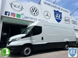 Blanco Usado 2023 Iveco Daily Van | 39.499 €