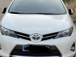 Blanco Usado 2014 Toyota Auris Hybrid Advance Berlina | 9500 € (Precio justo)
