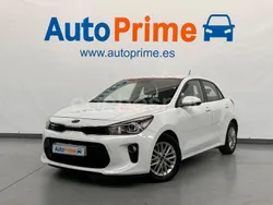 Blanco Usado 2018 Kia Rio Berlina | 9970 € (Precio justo)