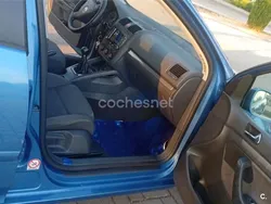 Azul Usado 2004 VW Golf IV Highline Berlina | 6350 € (Caro)