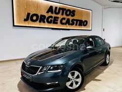 Gris / plata Usado 2020 Skoda Octavia Ambition Berlina | 14.800 € (Buen precio)