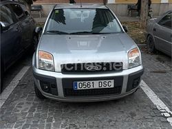 Gris / plata Usado 2005 Ford Fusion Trend Berlina | 4250 € (Precio justo)