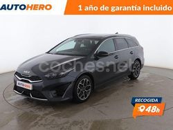 Gris / plata Usado 2024 Kia Ceed GT-Line Berlina | 27.999 € (Caro)