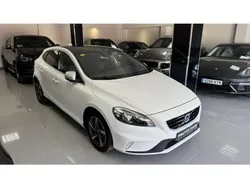 Blanco Usado 2016 Volvo V40 R-Design Momentum Familiar | 19.900 € (Caro)