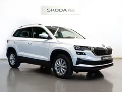 Blanco Usado 2024 Skoda Karoq Selection SUV | 27.500 € (Precio justo)