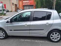 Beige Usado 2009 Renault Clio II Authentique Berlina | 4000 € (Precio justo)